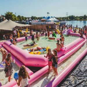 inflatable swimming pool